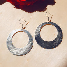 Load image into Gallery viewer, Circular Earrings