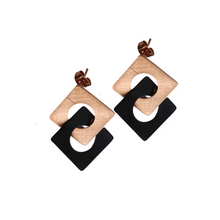 Load image into Gallery viewer, Carre Stud Earrings