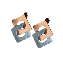 Load image into Gallery viewer, Carre Stud Earrings