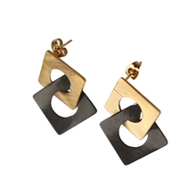 Load image into Gallery viewer, Carre Stud Earrings