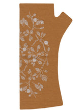 Load image into Gallery viewer, Crown & Feathers Korokio Merino Wool Fingerless Gloves
