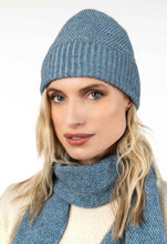 Load image into Gallery viewer, Moss Stitch Plated Beanie