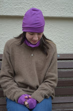 Load image into Gallery viewer, Merino Handwarmer - Stone Hill