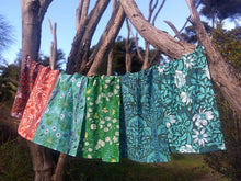 Load image into Gallery viewer, Climbing Rata - Tea Towel - Wolfkamp & Stone