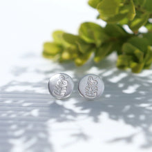 Load image into Gallery viewer, Little Taonga - Earrings