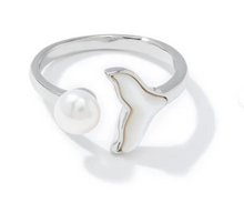 Load image into Gallery viewer, New Zealand Paua Shell & Pearl Rings by Fiordland Souvenirs