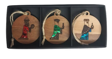 Load image into Gallery viewer, PAUA - RIMU DECORATION TRIO