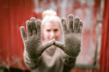 Load image into Gallery viewer, Wyld Gloves