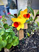 Load image into Gallery viewer, Metal flowers
