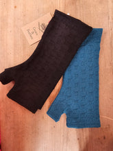 Load image into Gallery viewer, Crown &amp; Feathers Textured Merino Wool Fingerless Gloves - Various colours
