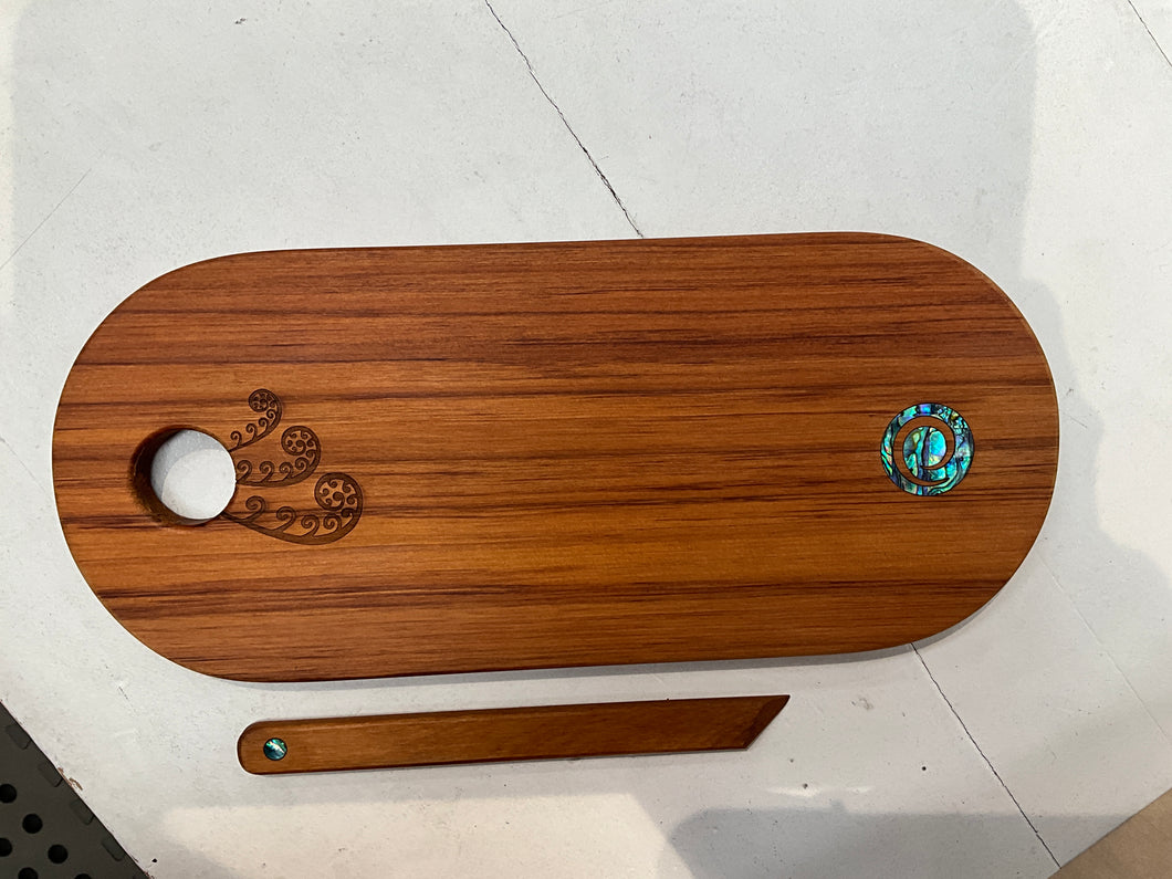 Oval Cheese Board and Knife