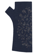 Load image into Gallery viewer, Crown &amp; Feathers Korokio Merino Wool Fingerless Gloves
