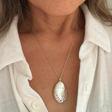 Load image into Gallery viewer, Nostalgem - Paua Shell Large Pendant Necklace
