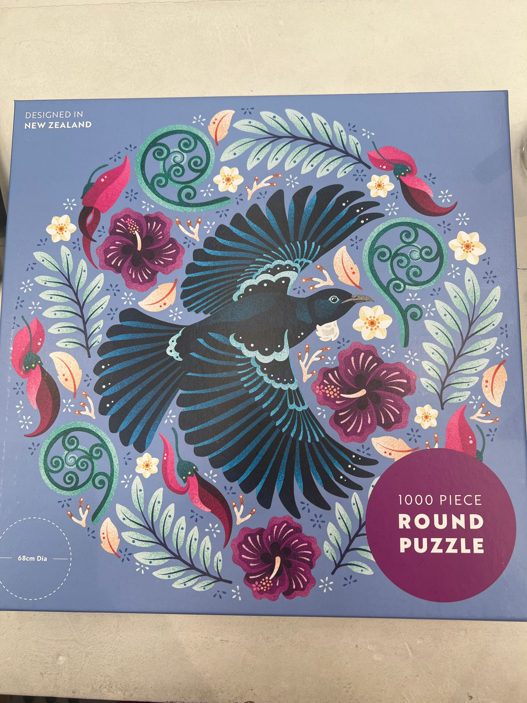 Tuneful Tui Round 1000 Piece Puzzle