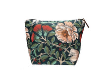 Load image into Gallery viewer, Rata Trail Pouch
