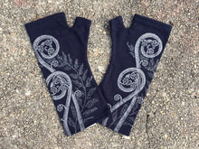 Load image into Gallery viewer, Crown &amp; Feather Fingerless Merino Gloves - Koru - 2 colours available
